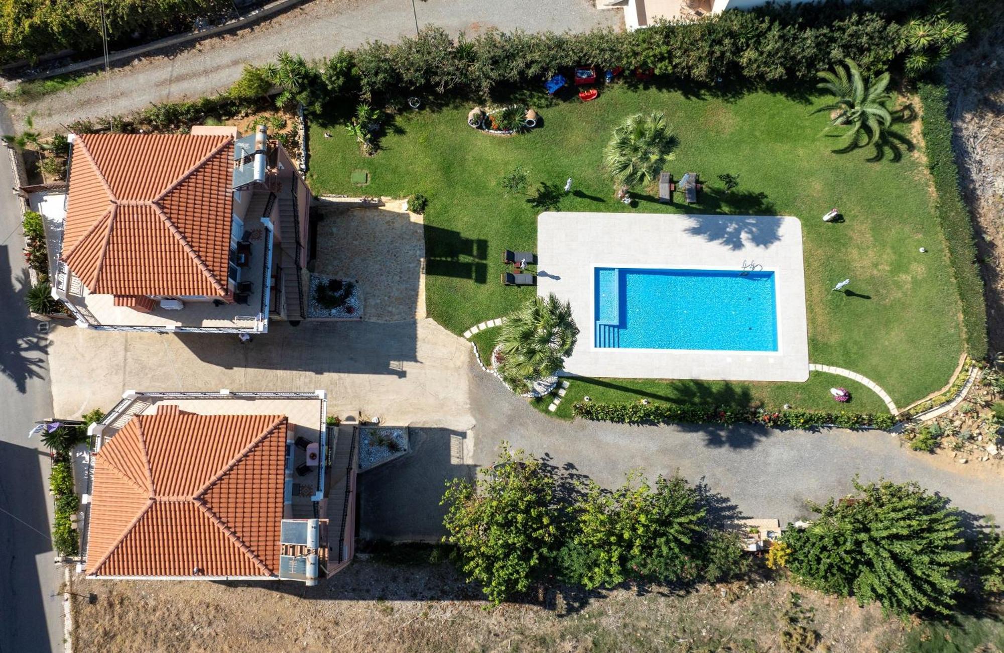 Socrate'S Apartment'S With Share Pool Kamisianá 外观 照片