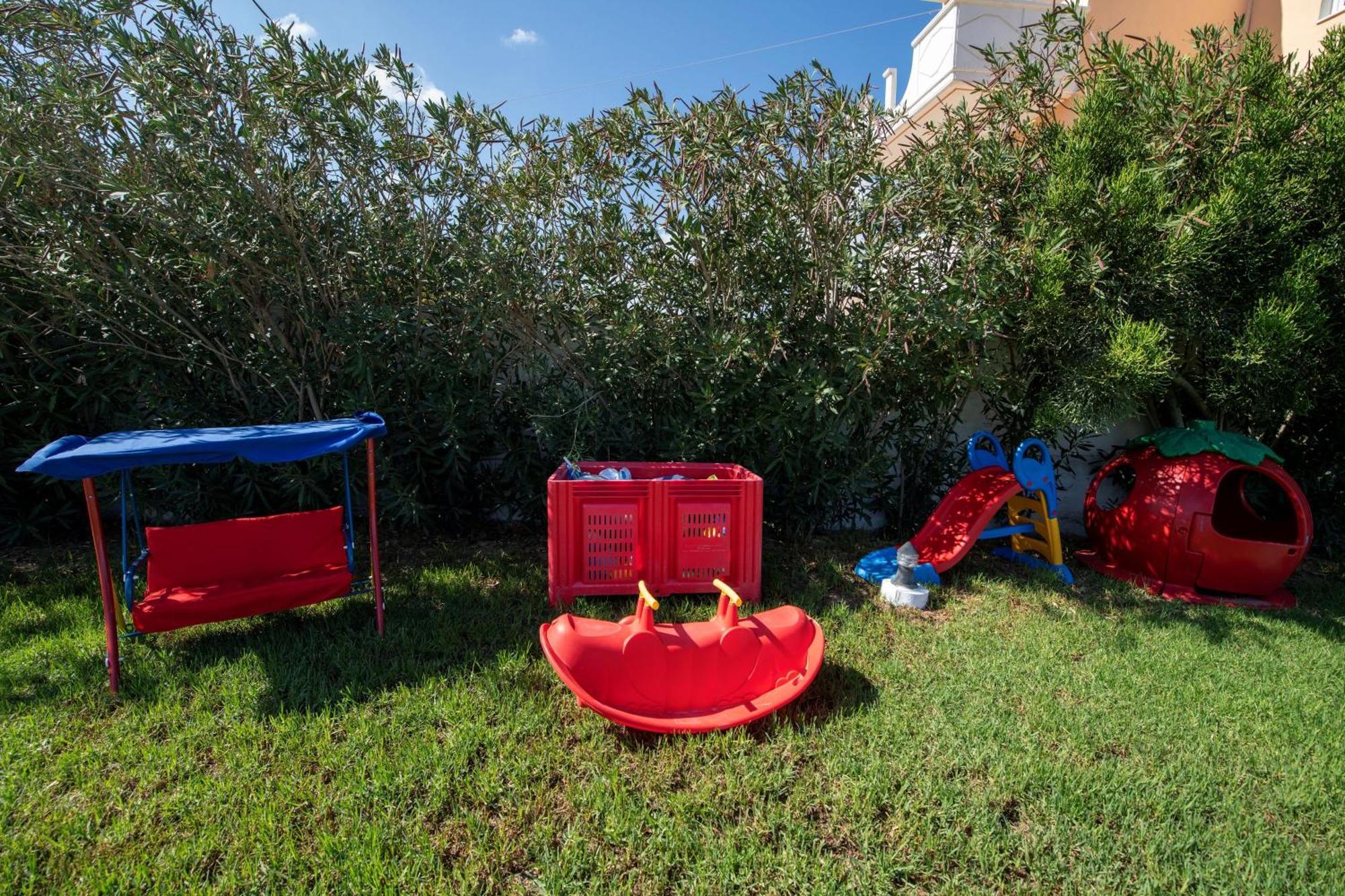 Socrate'S Apartment'S With Share Pool Kamisianá 外观 照片