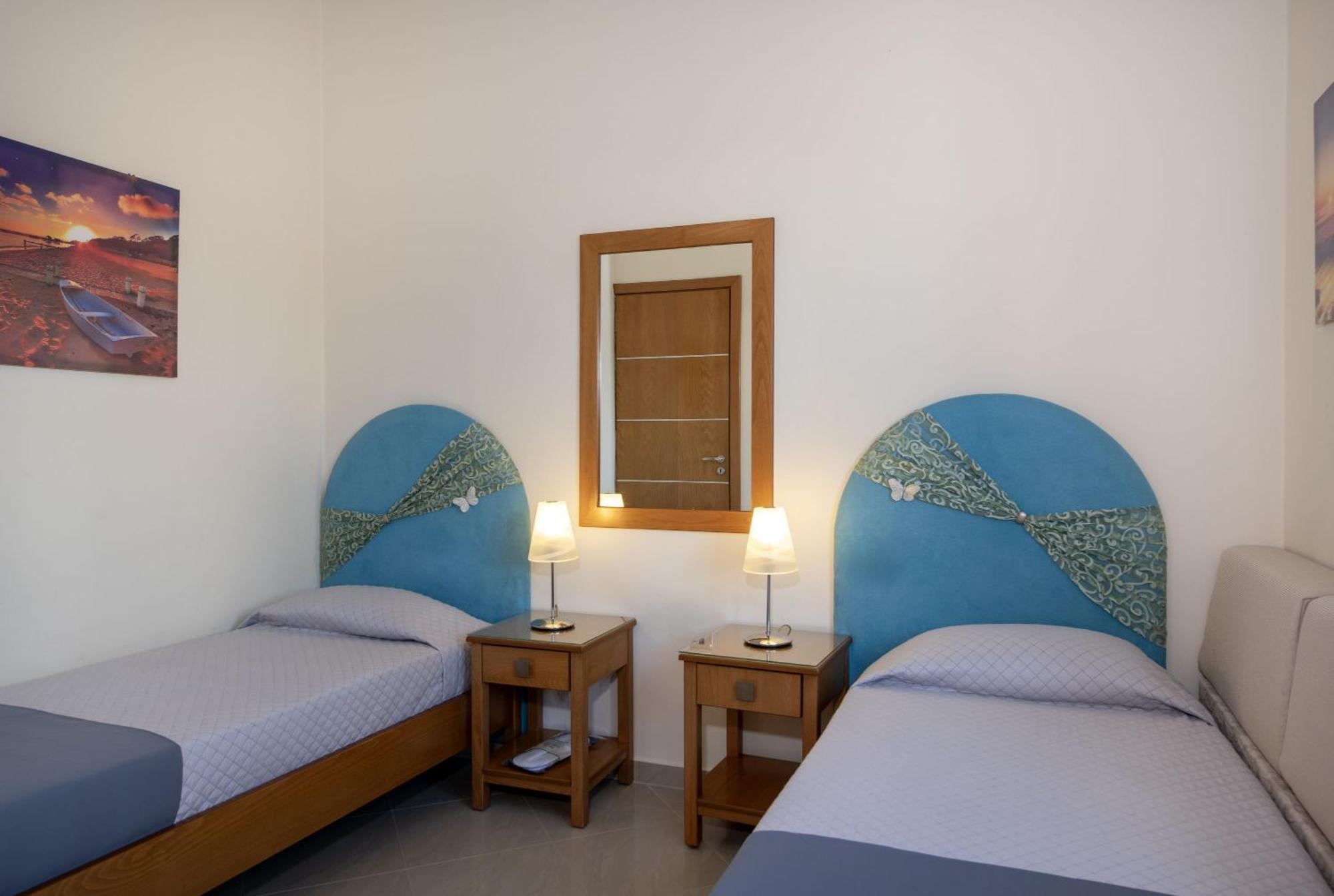 Socrate'S Apartment'S With Share Pool Kamisianá 外观 照片